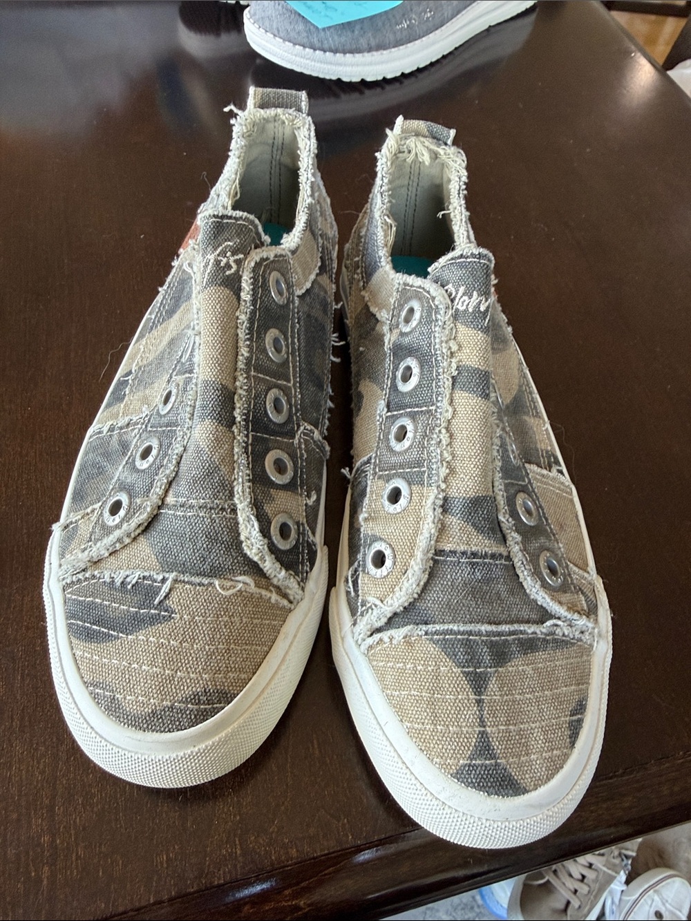 Blowfish womens Slip-On Sneakers in Beige and Gray Canvas
